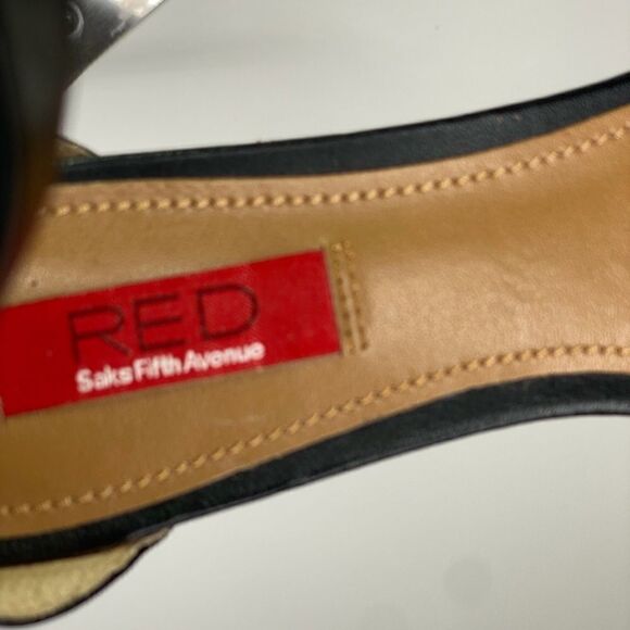 Saks Fifth Avenue Red  Flats Sandals Women's Size 6 - Picture 5 of 5